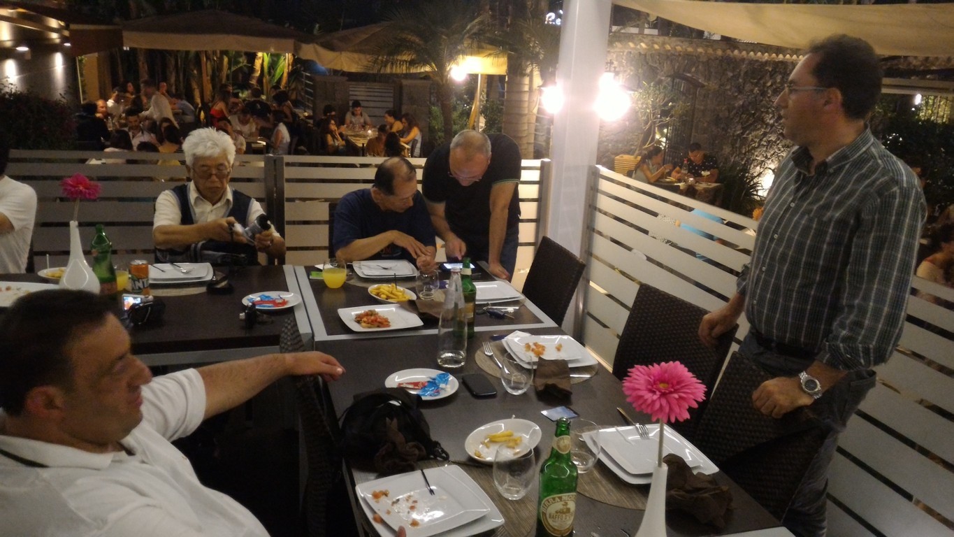 200.jpg